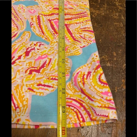 Lilly Pulitzer Short Sleeve T-Shirt - Picture 8 of 8
